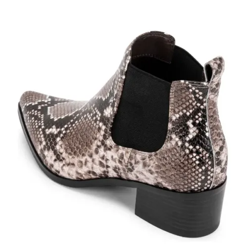 Blondo Emelia Waterproof Chelsea Bootie Brown Snake Leather MISMATCH (9,8 1/2)