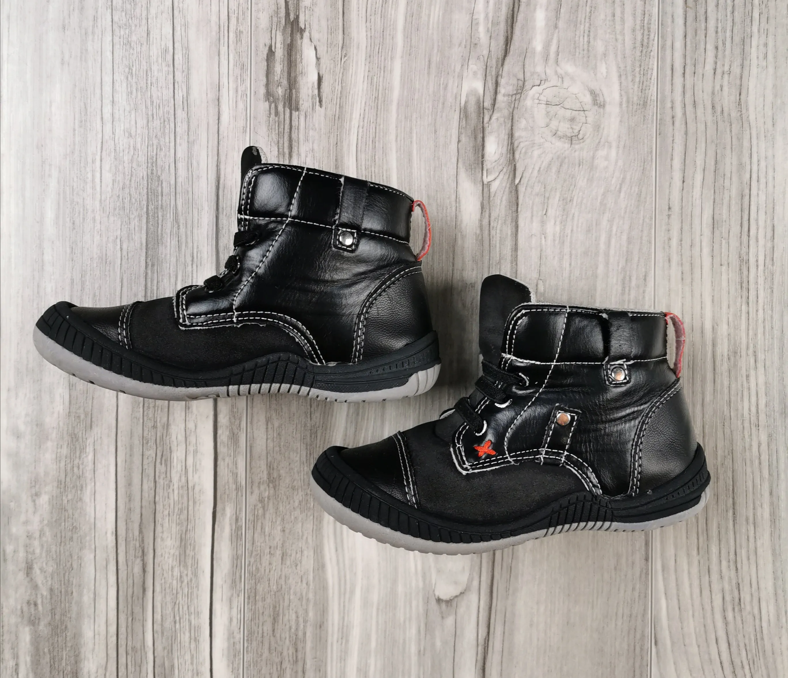 BOY SIZE 10 TODDLER - ADORABABY, Black Hightop, Pull-on Shoes VGUC B9