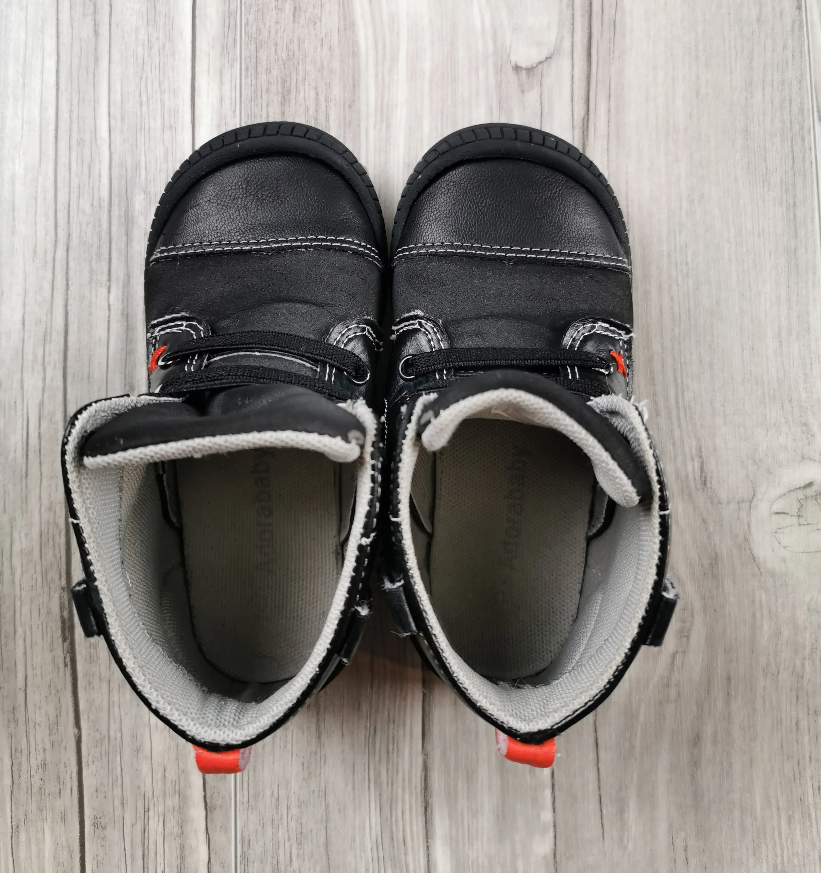 BOY SIZE 10 TODDLER - ADORABABY, Black Hightop, Pull-on Shoes VGUC B9