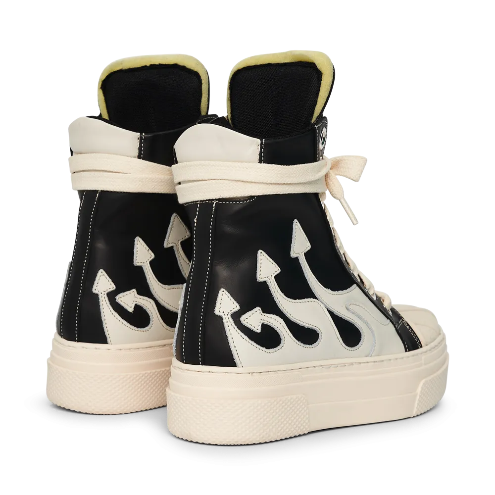 CALIPSO FLAME – Black White High