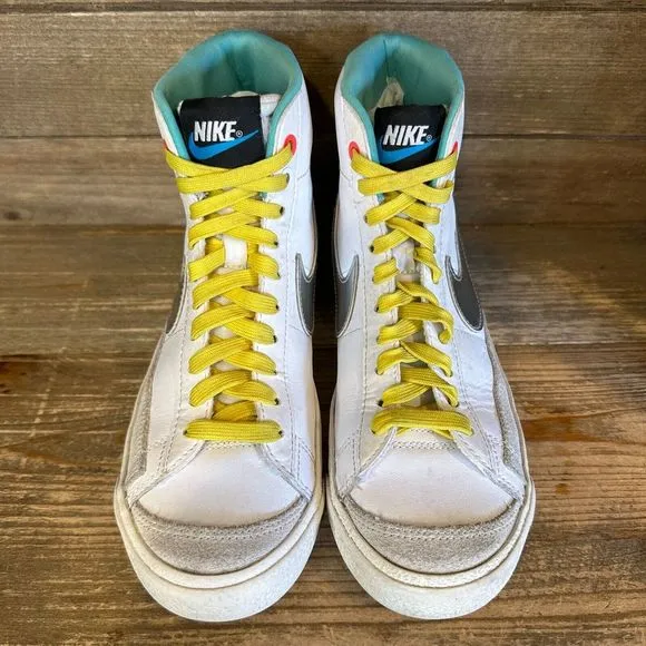 Childrens Nike‎ Blazer Mid '77 White Metallic Silver Casual Sneakers Size 4.5 Y