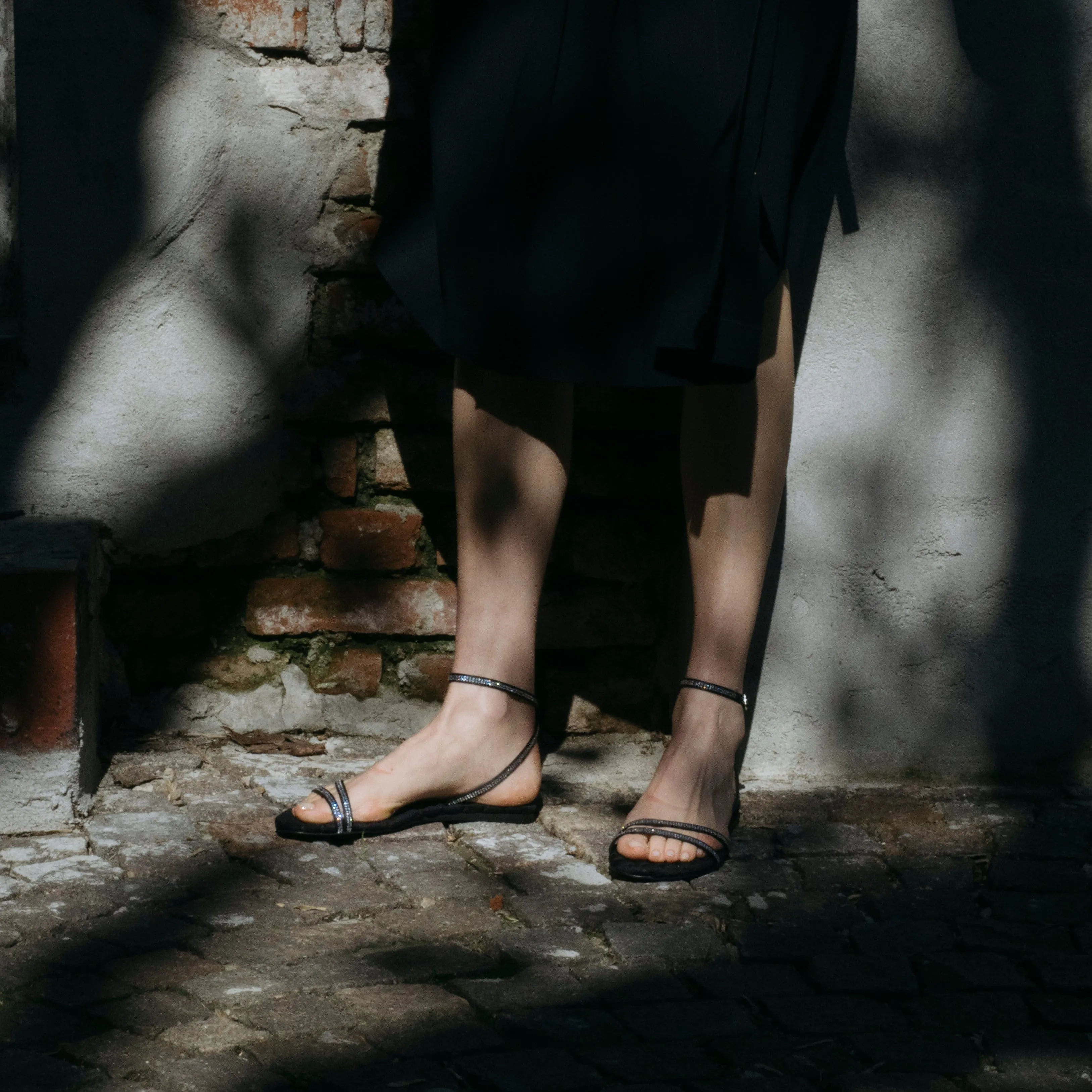 Faye Vegan Cotton Cushioned Sandals | Black Crystal