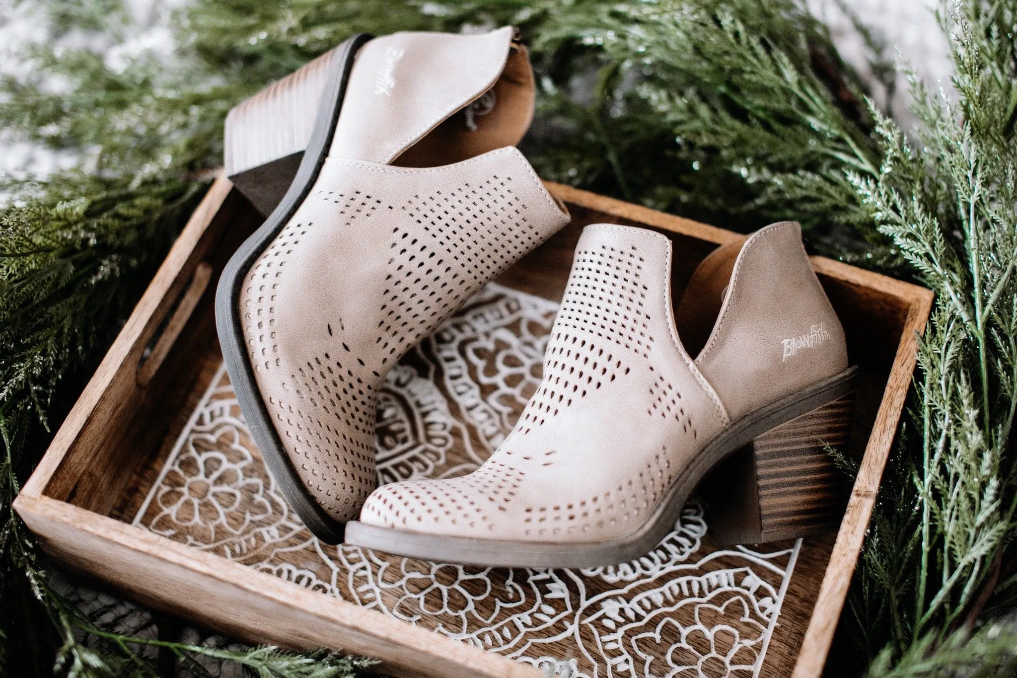 Lassoh Blowfish Boot In Beach