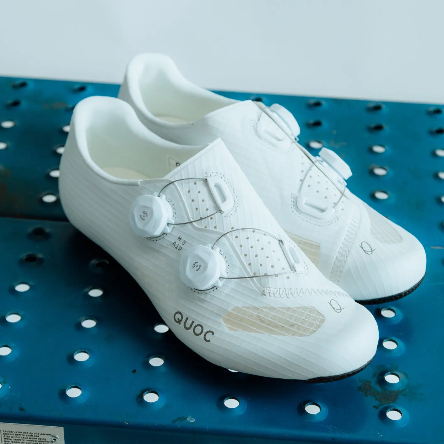 M3 Air Shoes - White
