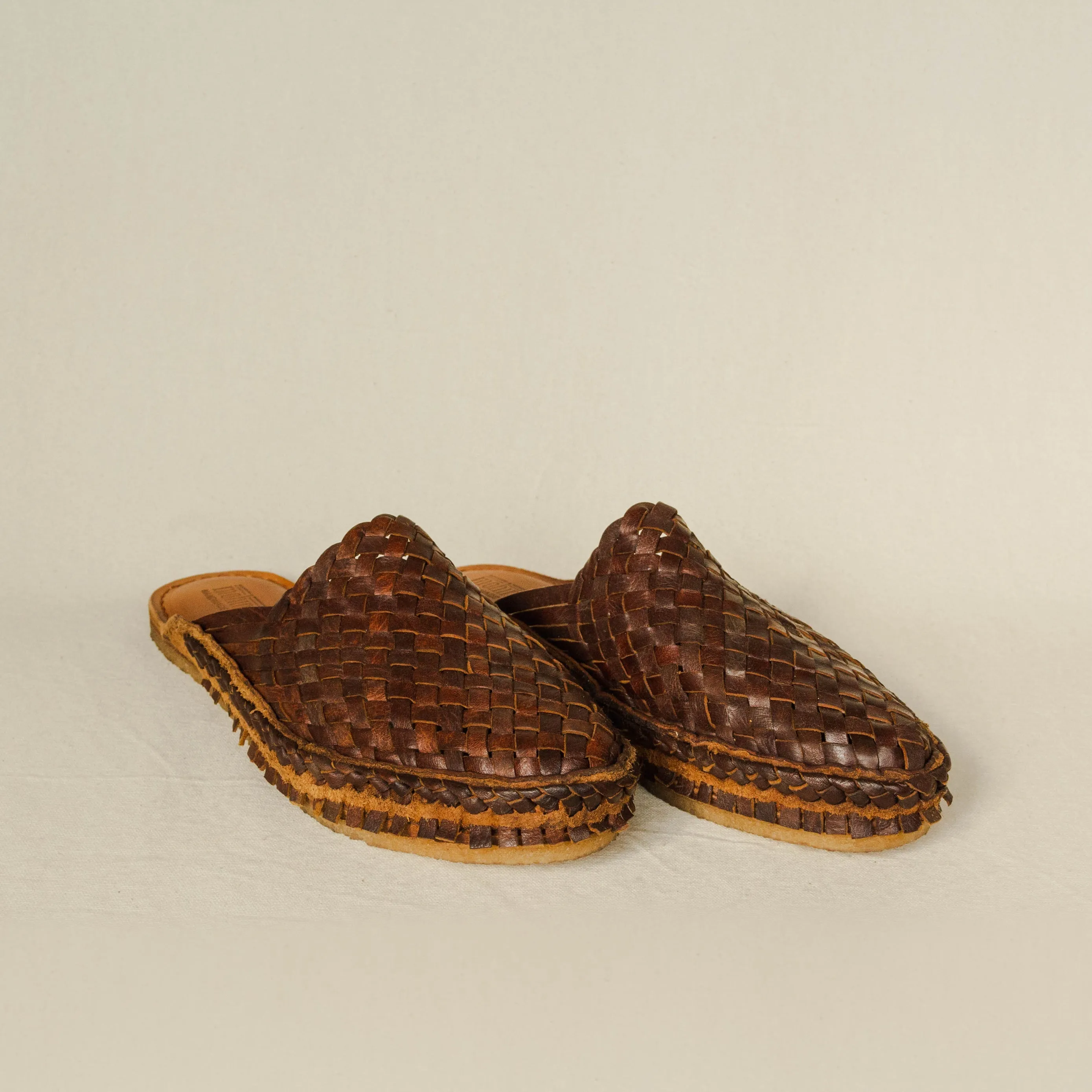 Mohinders Women's Woven Slides in Walnut