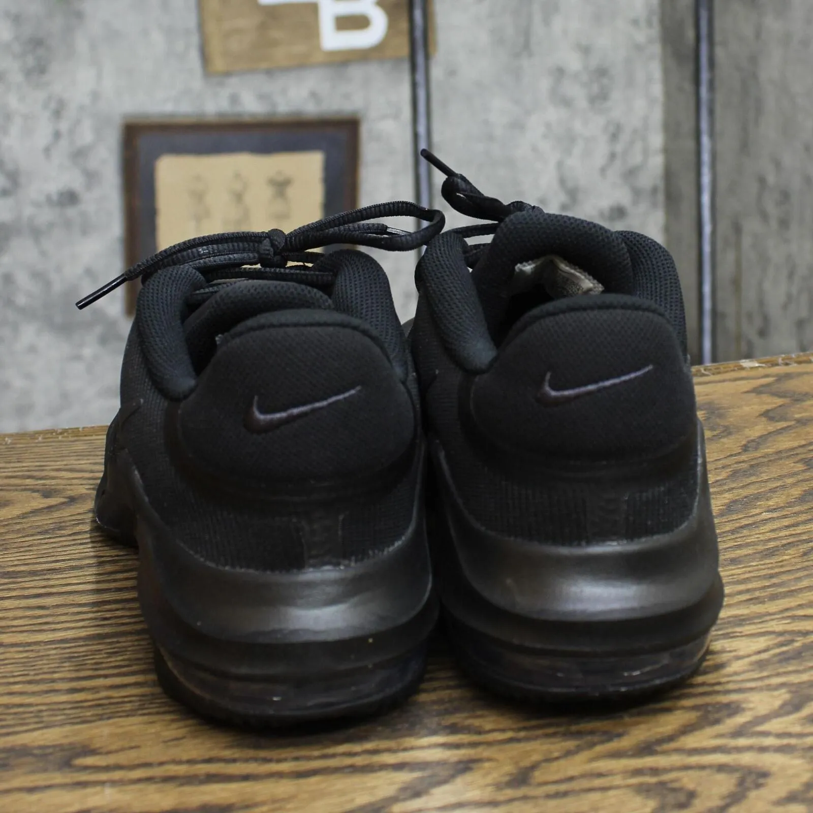 Nike Mens Air Max Impact 4 Basketball Shoes Black / Anthracite-off Noir 10