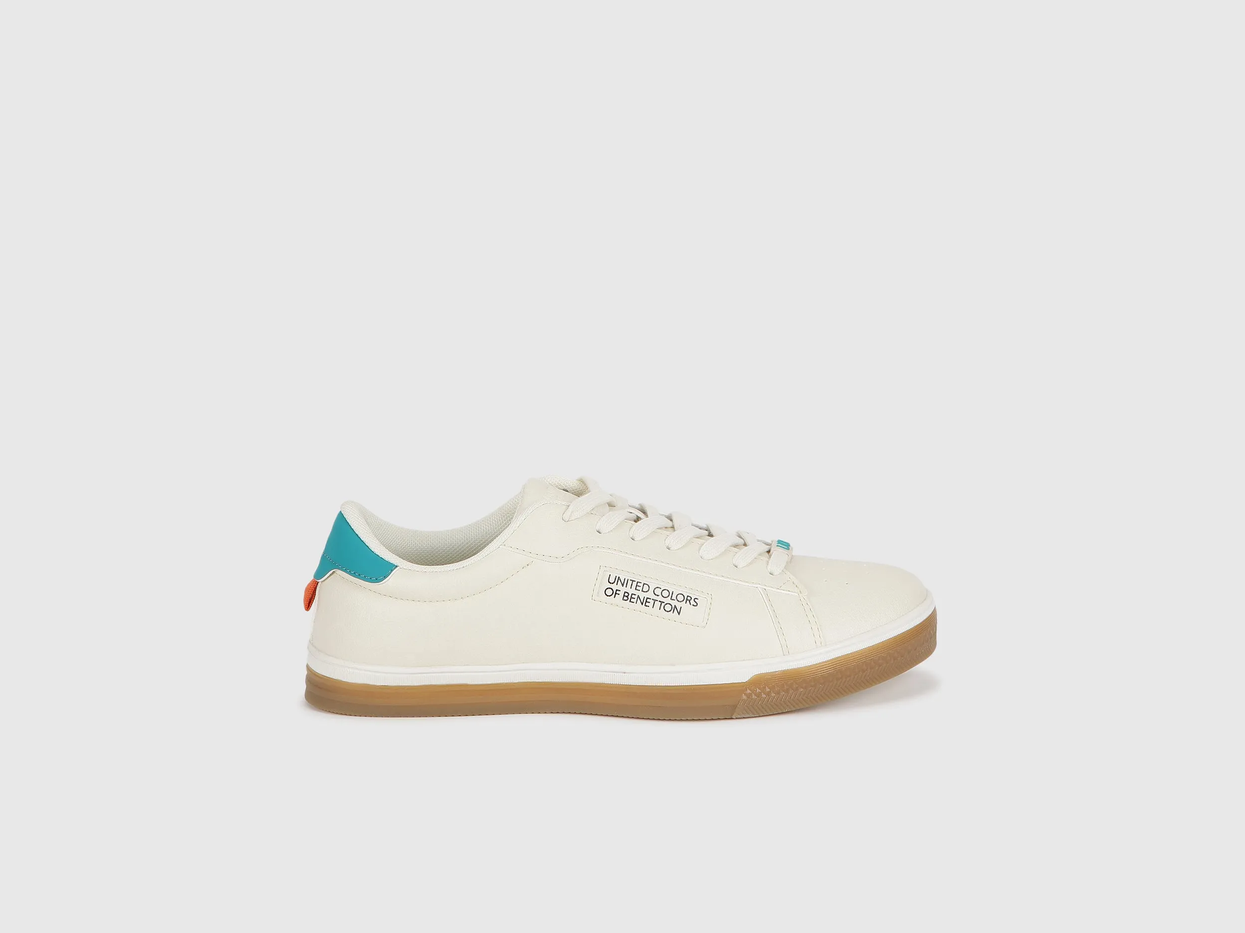 Perforated Pattern Lace-Up Casual Sneakers