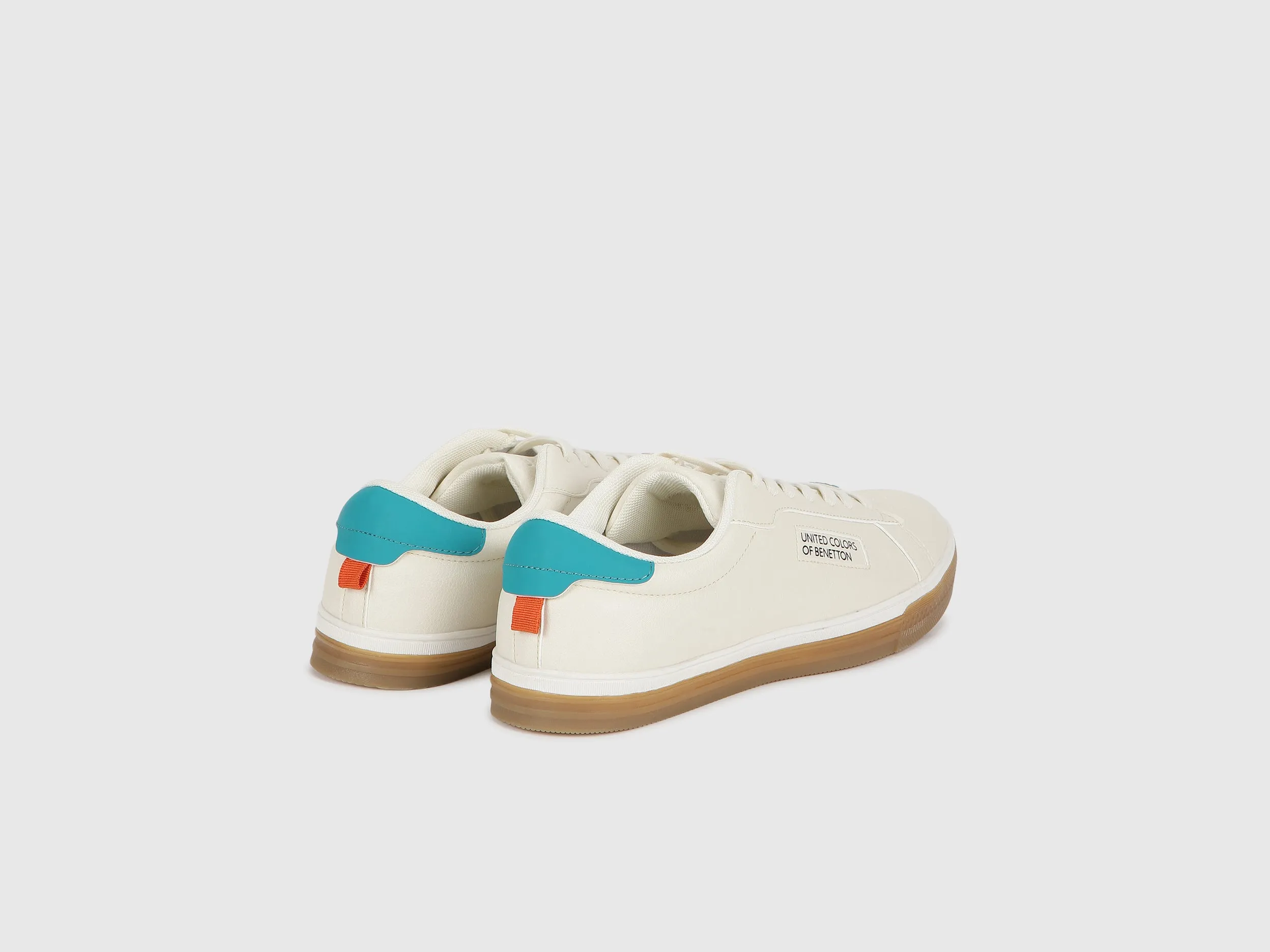 Perforated Pattern Lace-Up Casual Sneakers