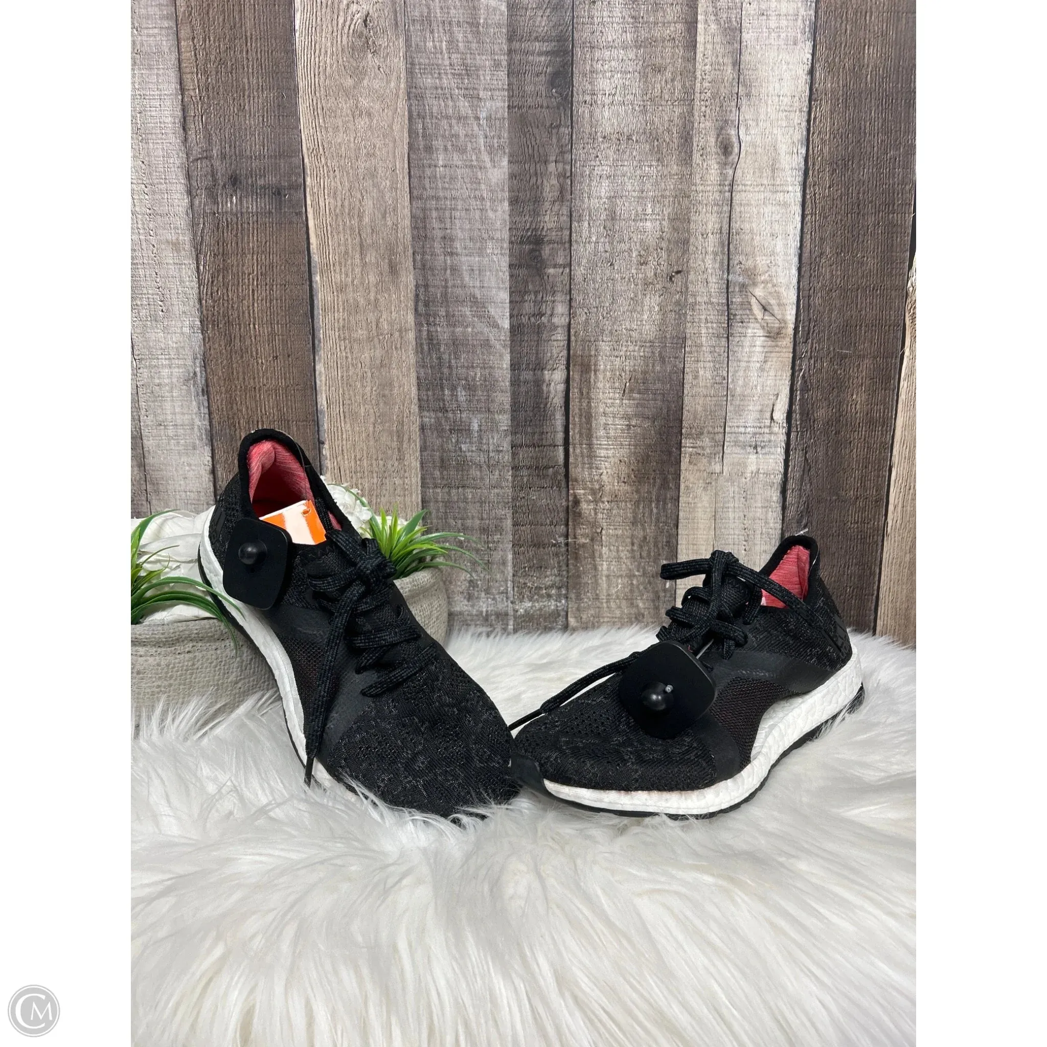 Shoes Athletic By Adidas In Black & White, Size: 6.5