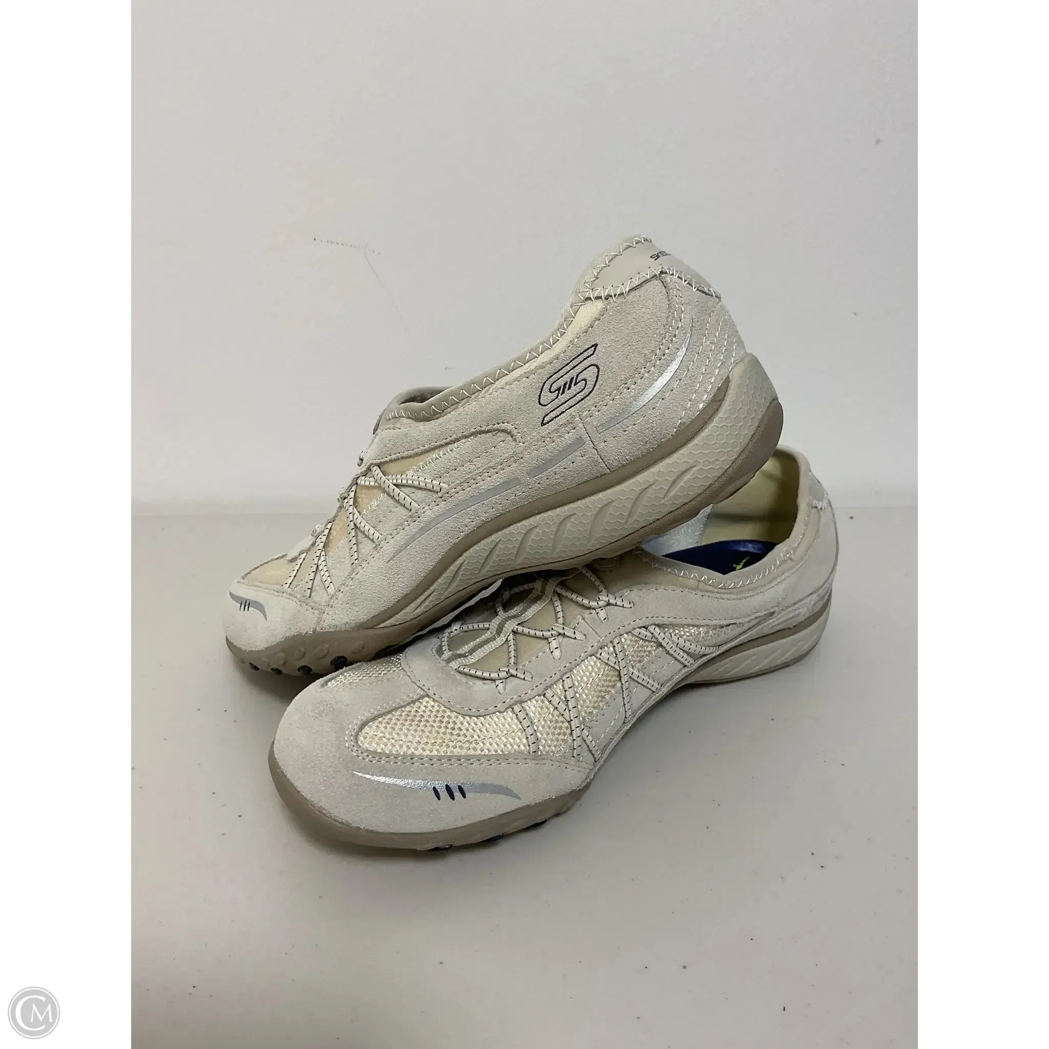Shoes Sneakers By Skechers In Beige, Size: 8