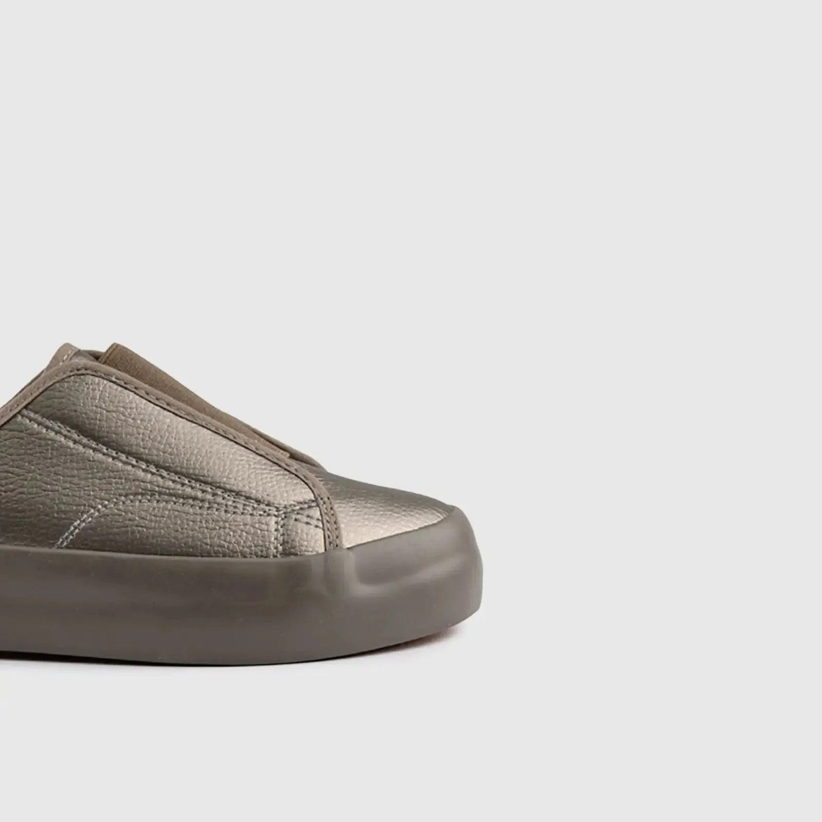 Soft Style Forbi Open Back Sneaker Bronze 04100