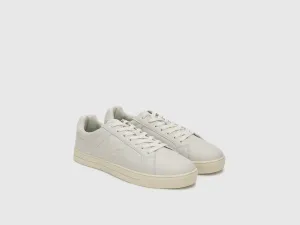 Solid Pattern Lace-Up Sneakers