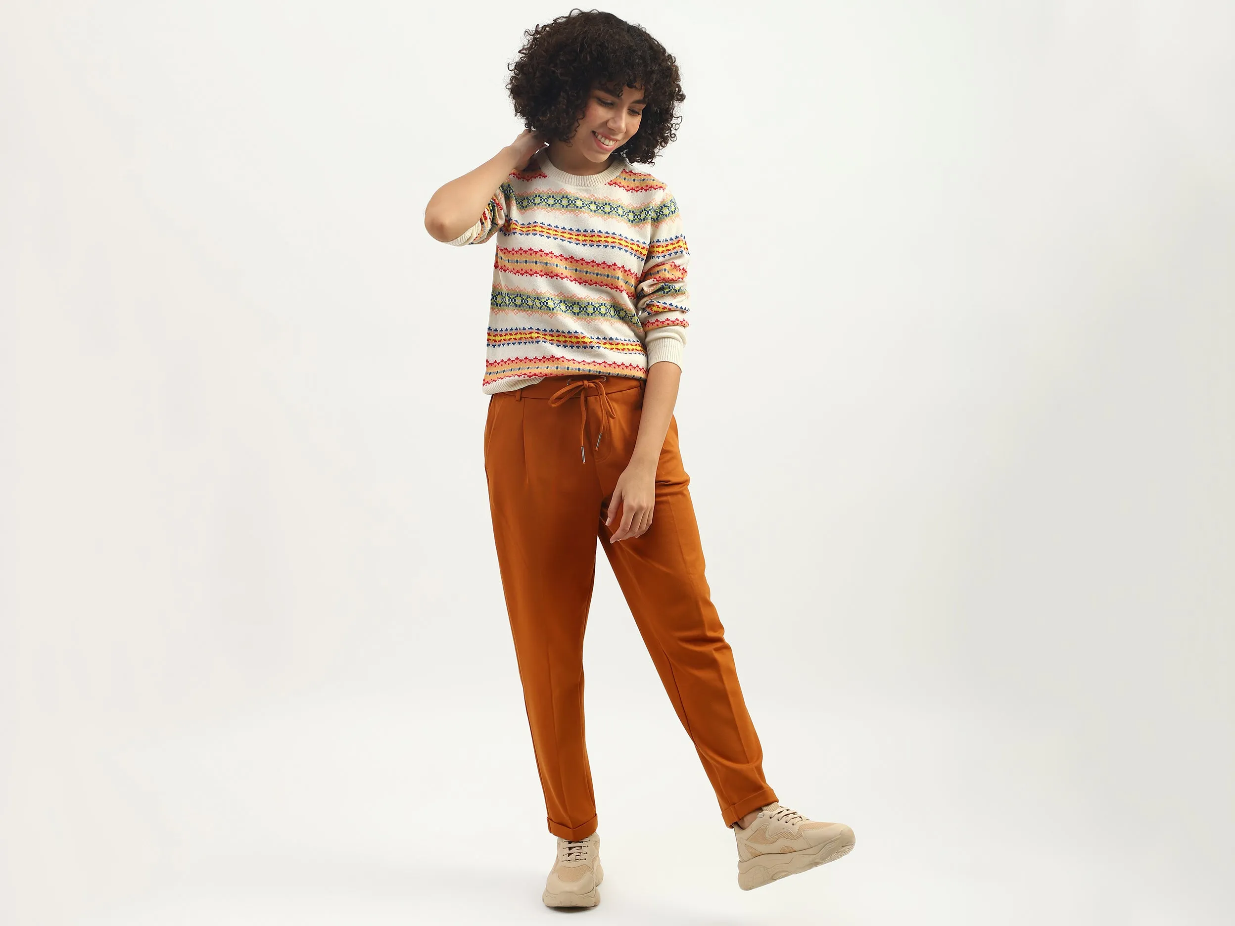 Women Knitted Round Neck Sweater