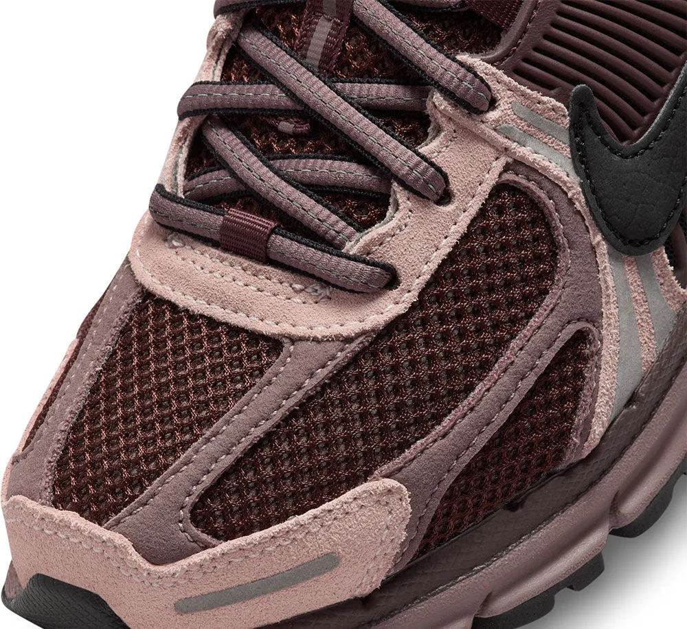 WOMENS NIKE VOMERO 5