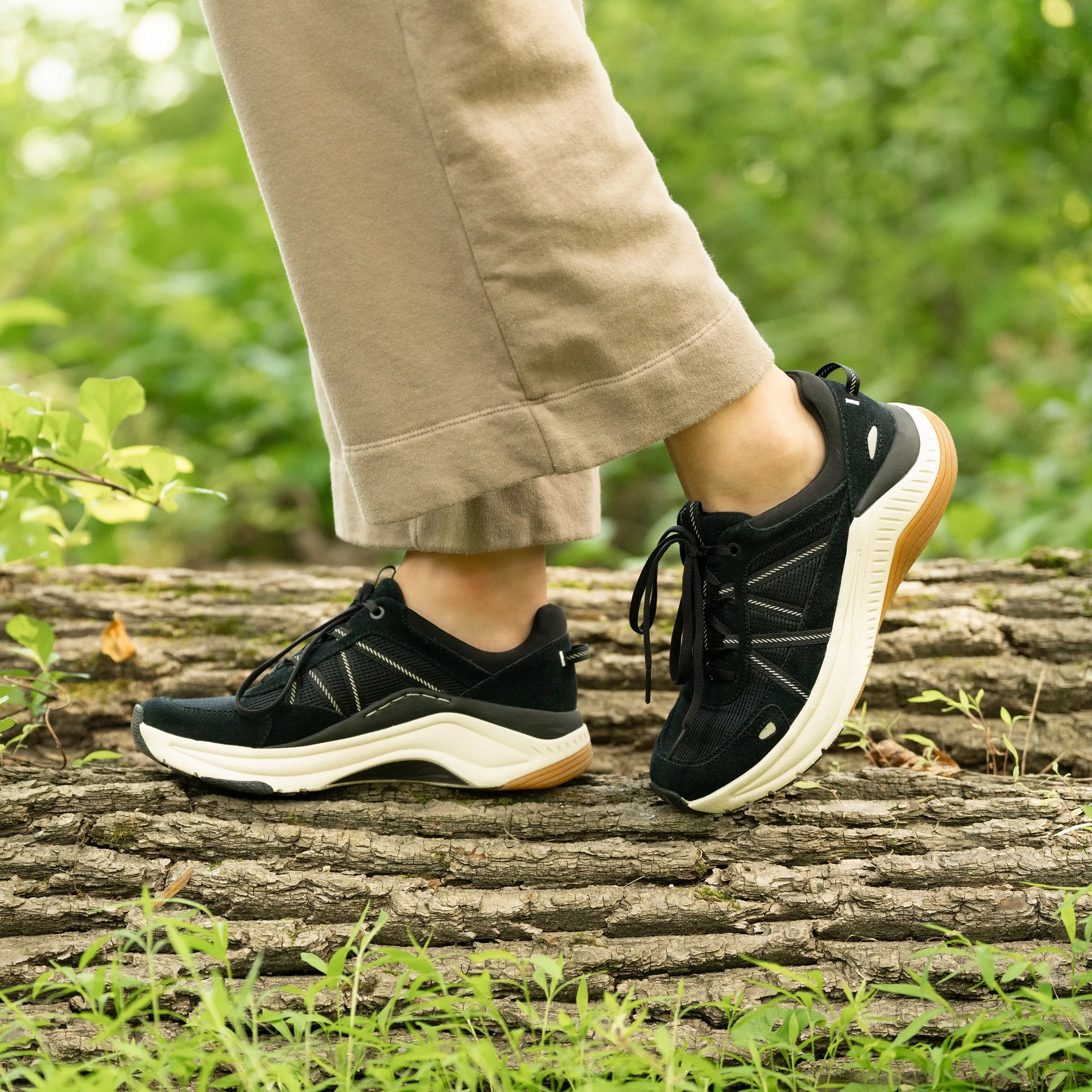 Women's Poppy Sneaker - Black - 4209-100302